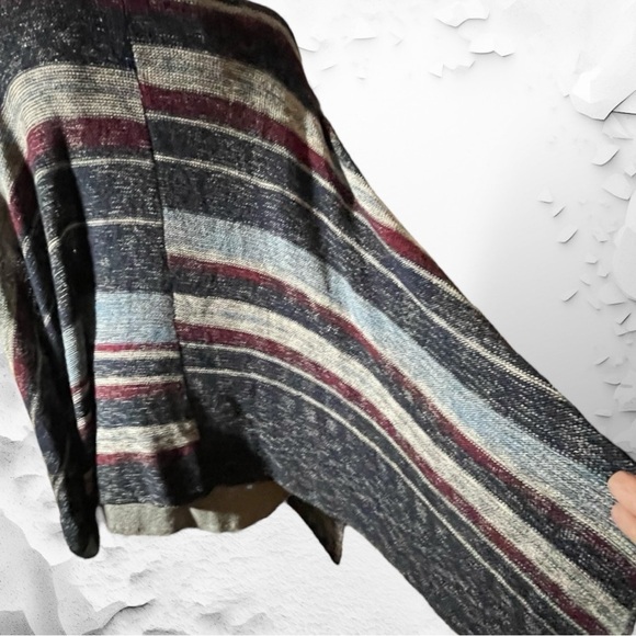 Free People The Big Trail Asymmetrical Poncho Cardigan Sweater Poncho Size Small - Picture 14 of 16